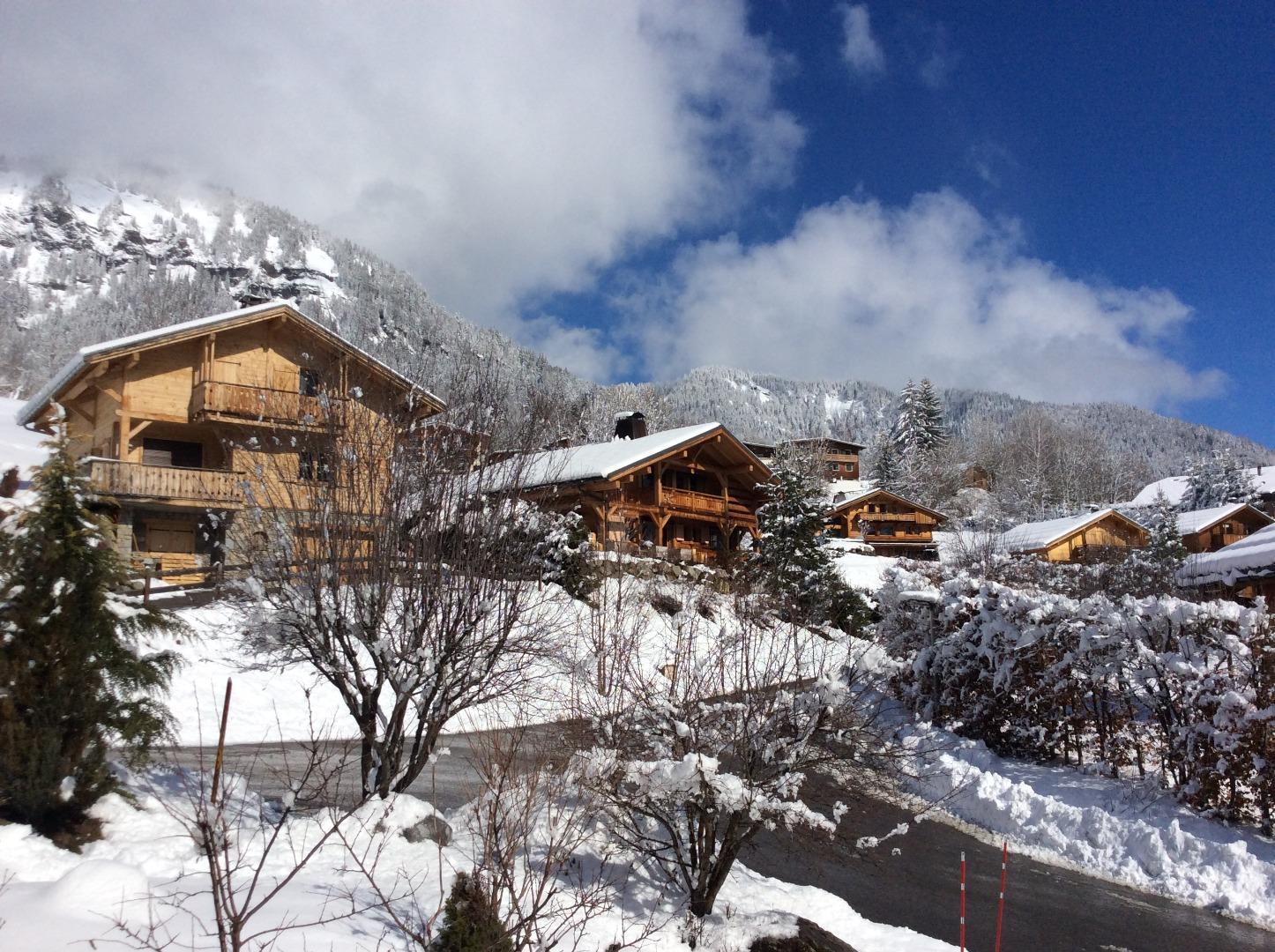 Photo des chalets de nos plus proches voisins